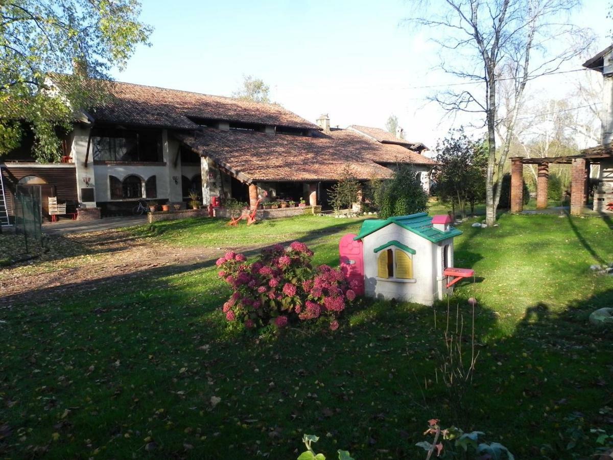 Agriturismo Cascina Poscallone Абиатеграсо Екстериор снимка