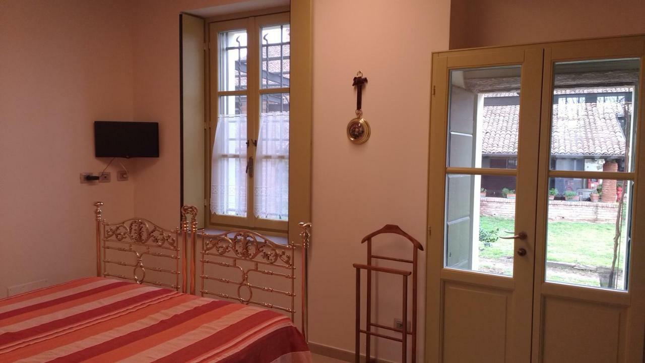 Agriturismo Cascina Poscallone Абиатеграсо Екстериор снимка