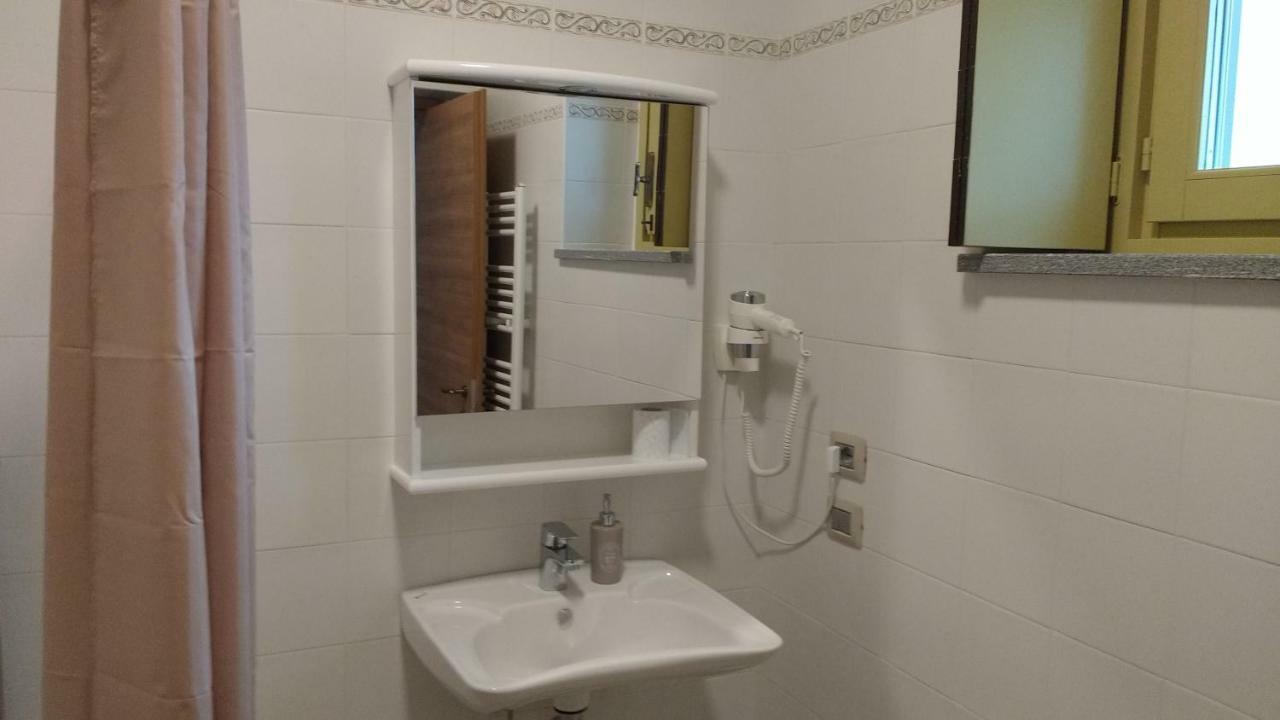 Agriturismo Cascina Poscallone Абиатеграсо Екстериор снимка
